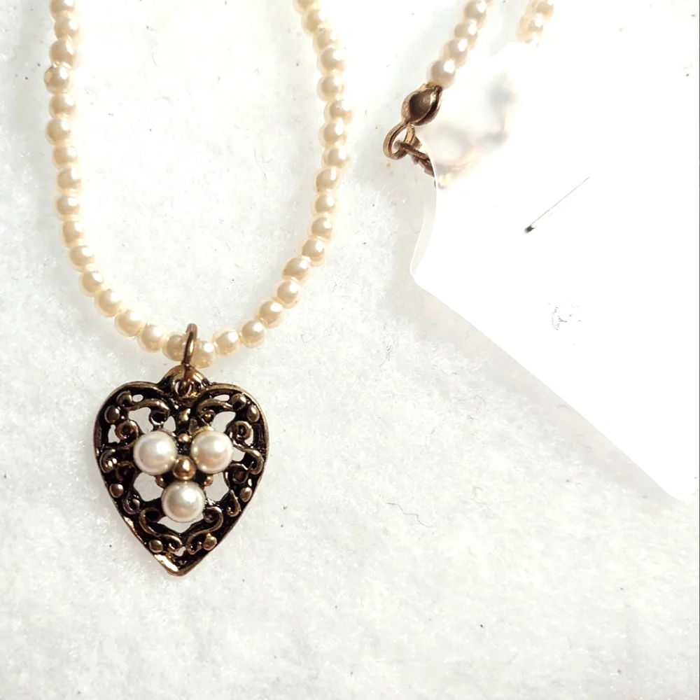 Girls' Dainty Pearl Necklace w/ Heart